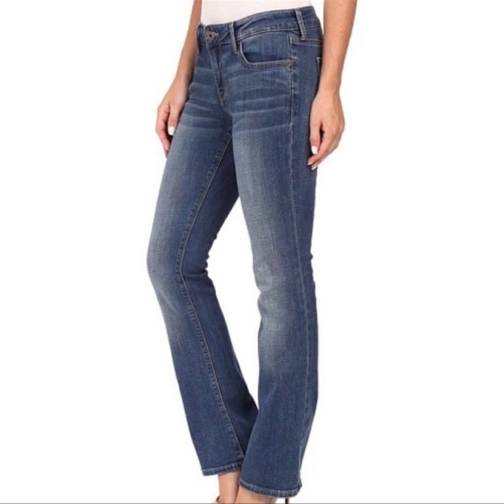 Lucky Brand 2/26 Lola Boot Cut Dark Wash Embroidered Back Pockets Jeans